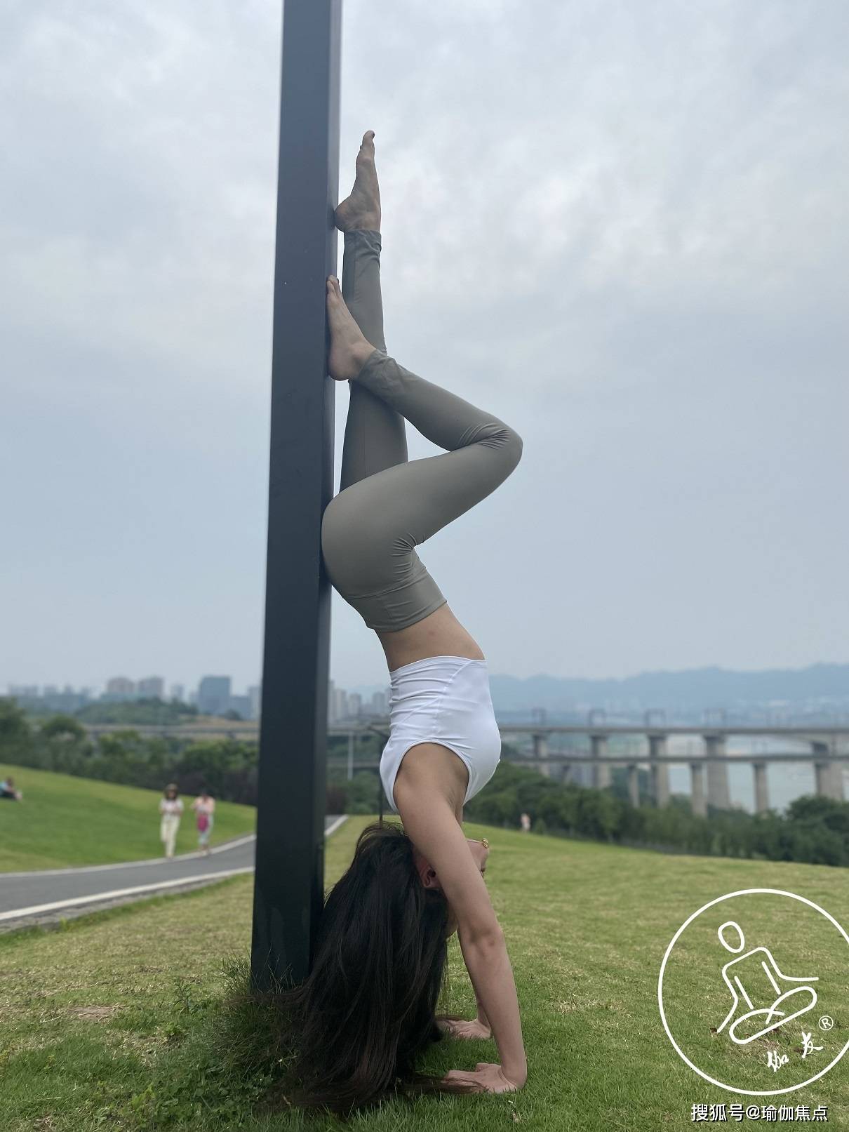 显得|瑜伽的一些普通又突性感的搭配
