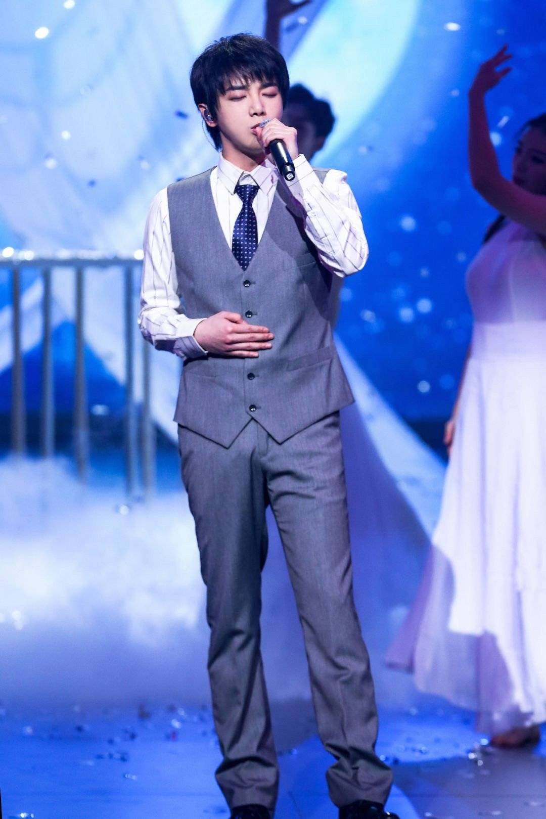 花花|【七夕特辑】盘点那些年华晨宇唱过的情歌