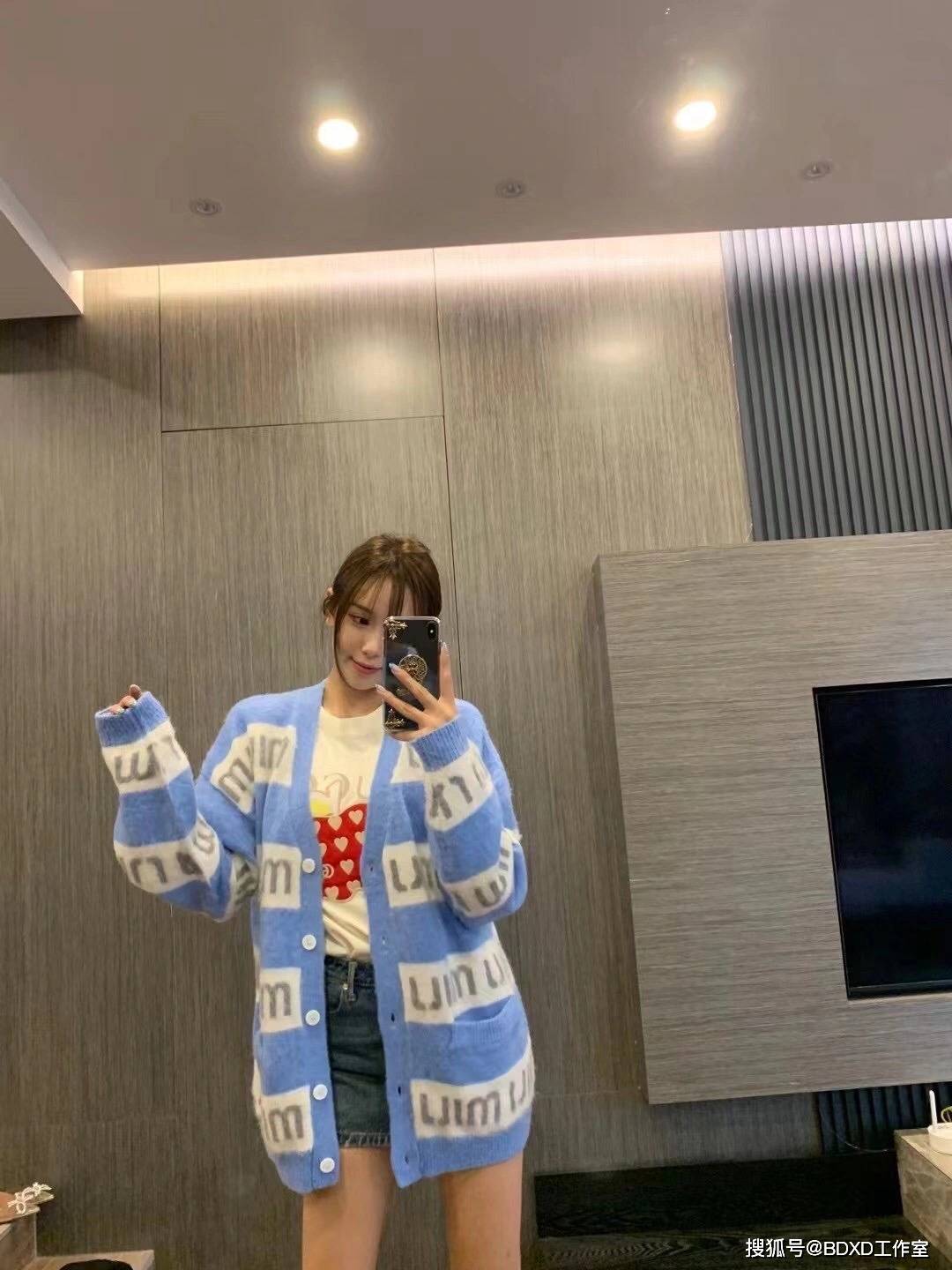 MiuMiu|MiuMiu毛衣外套上身 | 早秋温柔穿搭来自MiuMiu