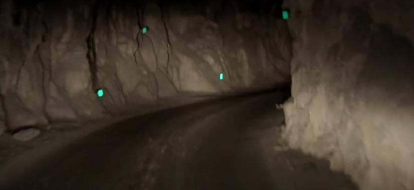 走进世界最大的地下水晶洞穴——奈卡水晶洞