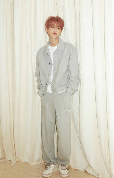 一身|江苏五龙——黄明昊的日常穿搭，小朋友却男友力爆棚！