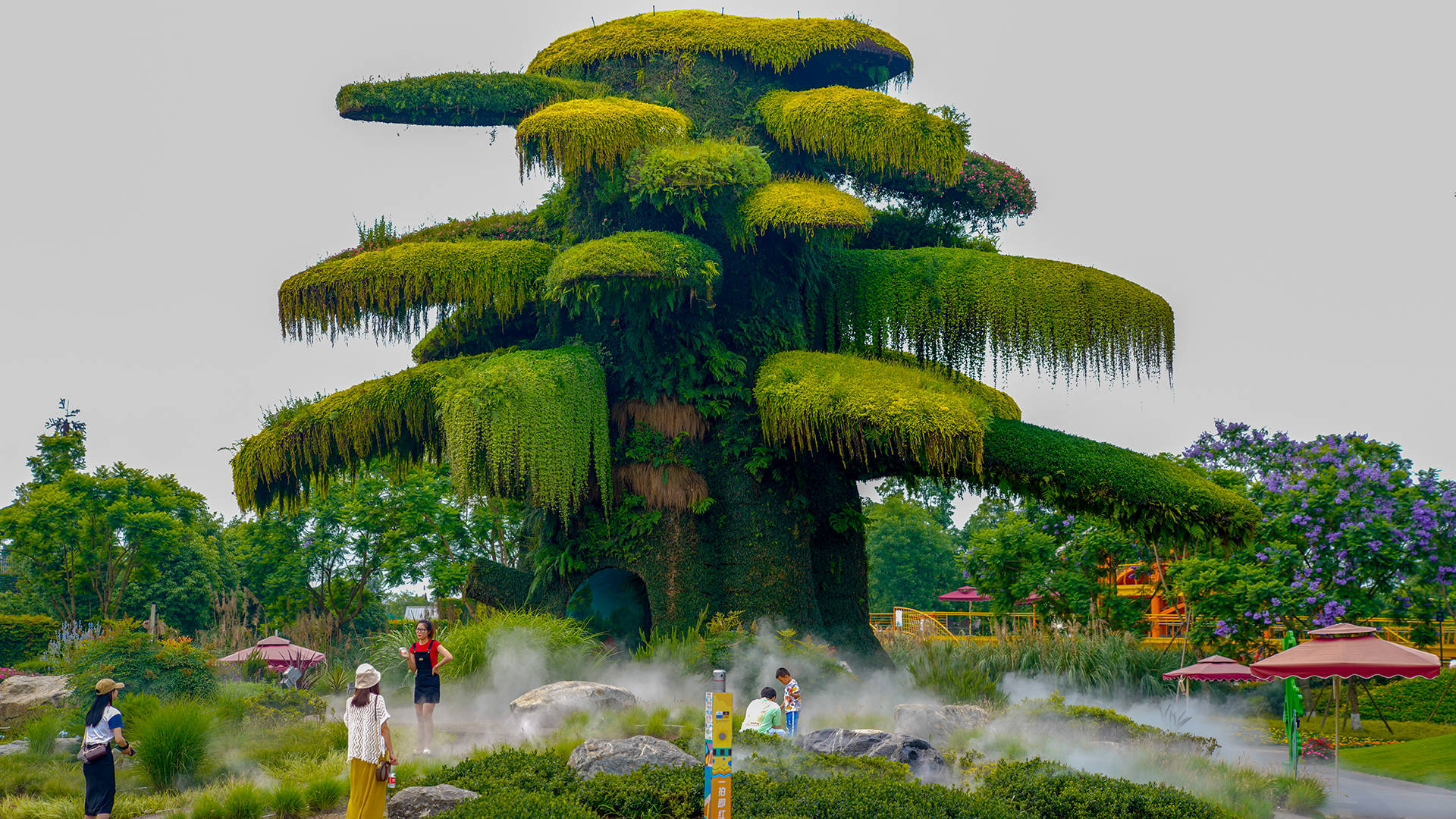 神树爷爷等特色花雕划分为九大主题区域,魔豆小镇,国王的生日,女神的