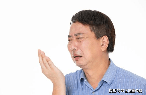 肝脏|肝癌并非“毫无征兆”,医生:身体往往这有5“提示”,别无视它们