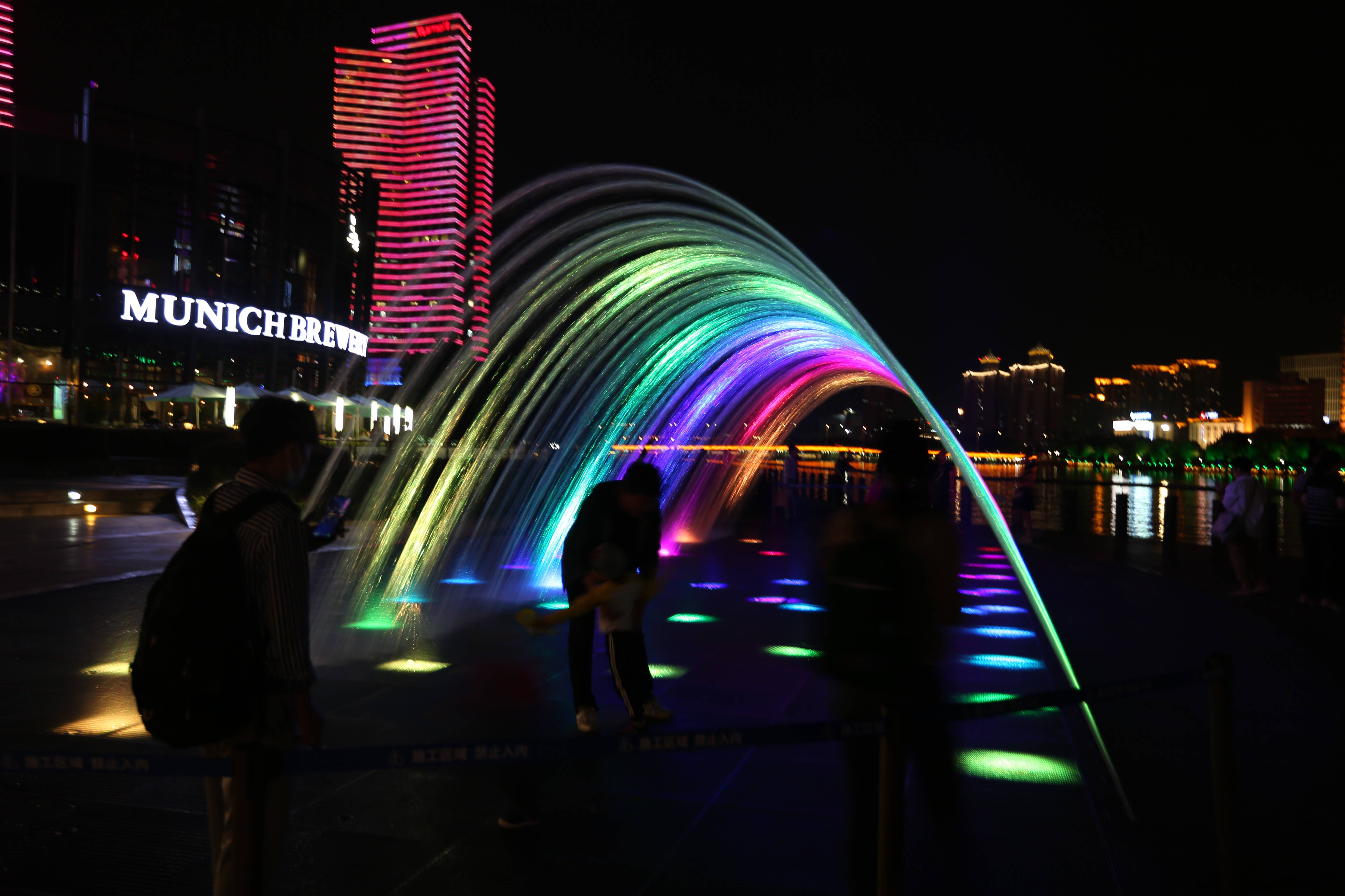 天一广场宁波最早的水秀