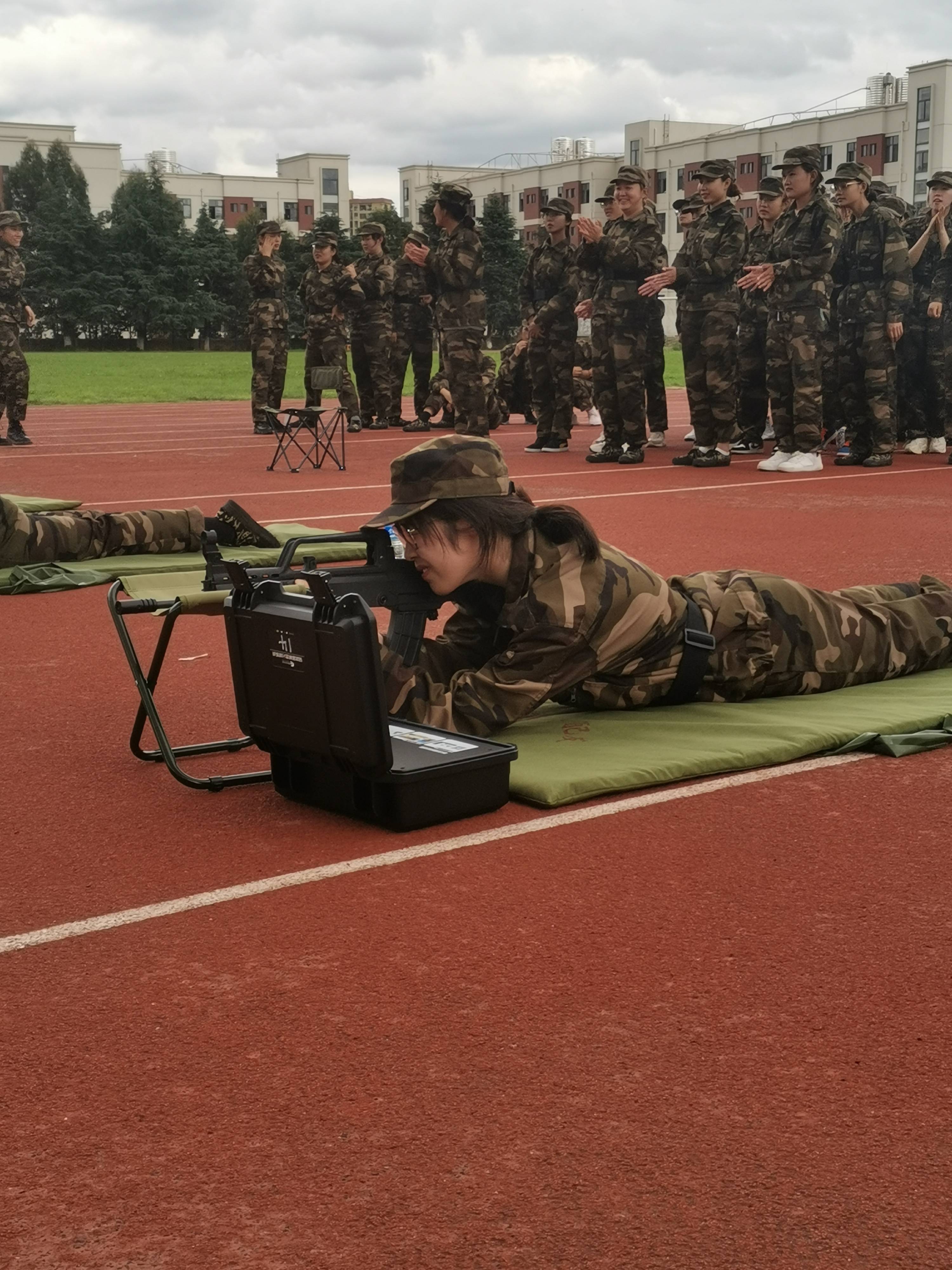 云南农业大学军训打靶