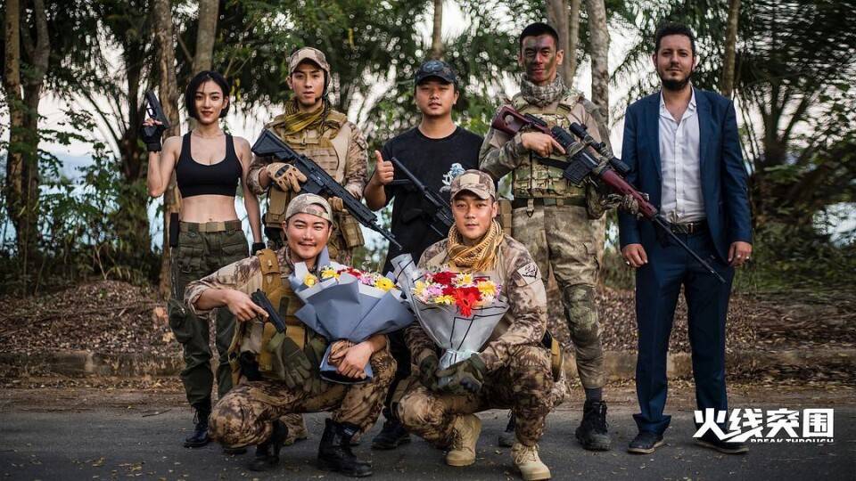 枪战|枪战题材电影《火线突围》热卖题材能否创新收视率？个人也可以参与吗？