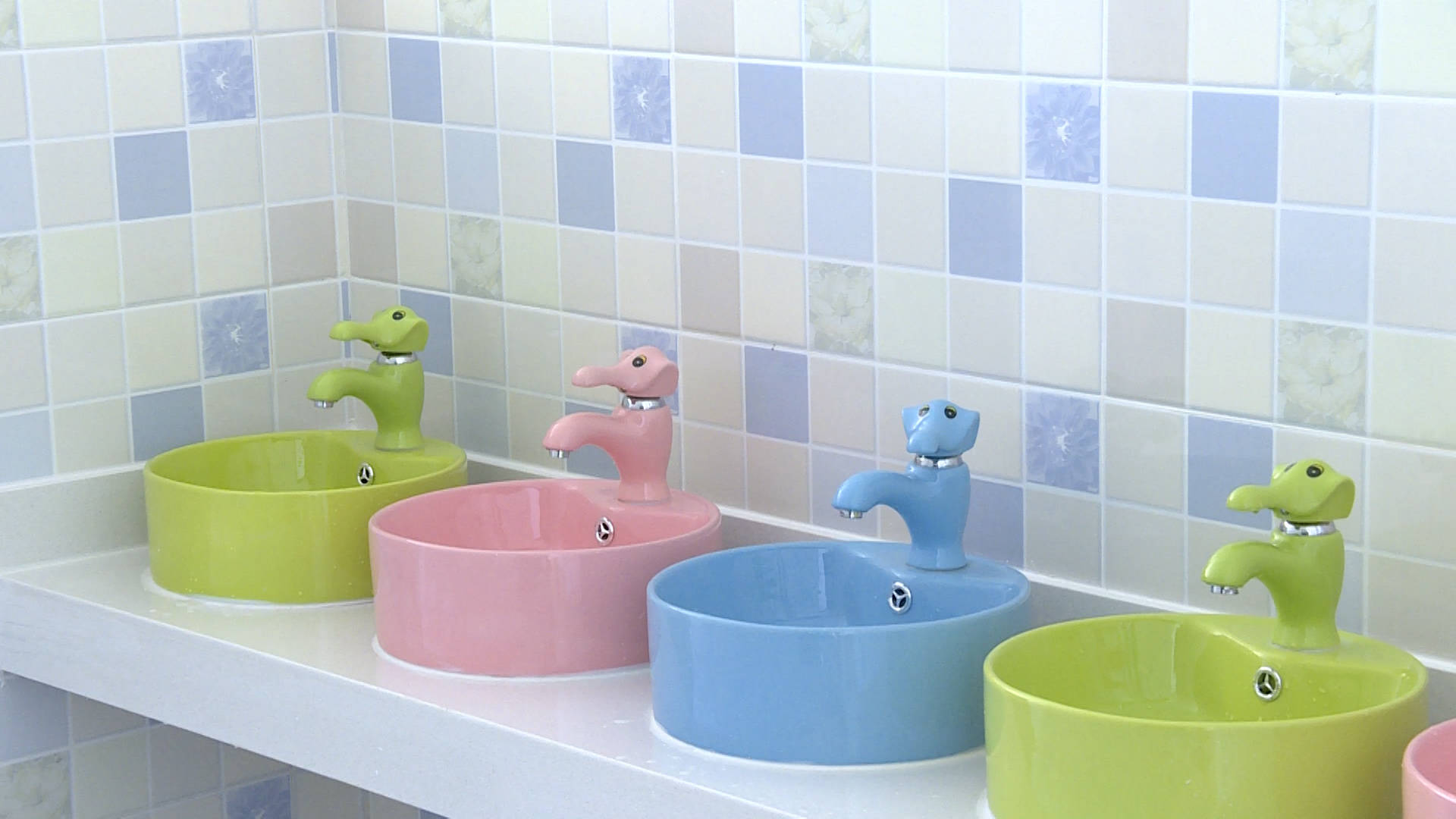 消息资讯|新增1692个学位，东方9所公办幼儿园投入使用！