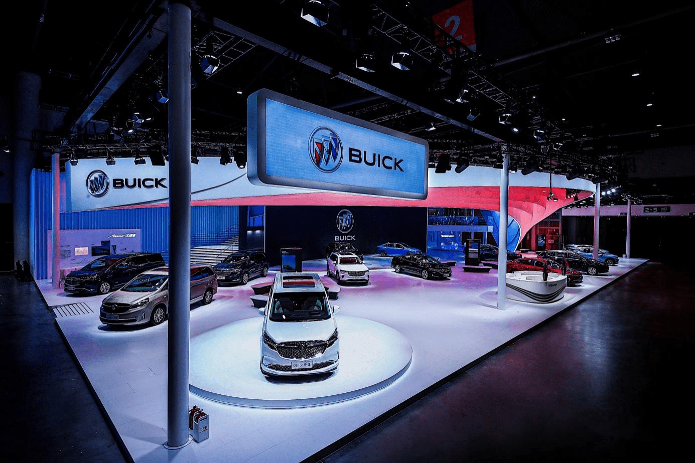 别克携15款展车亮相2021成都车展