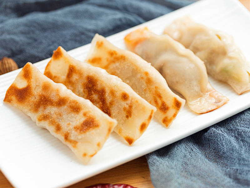 包子|开早餐店要怎样才能赚钱?看看粥二舅煎包实体店苏师傅支的三招