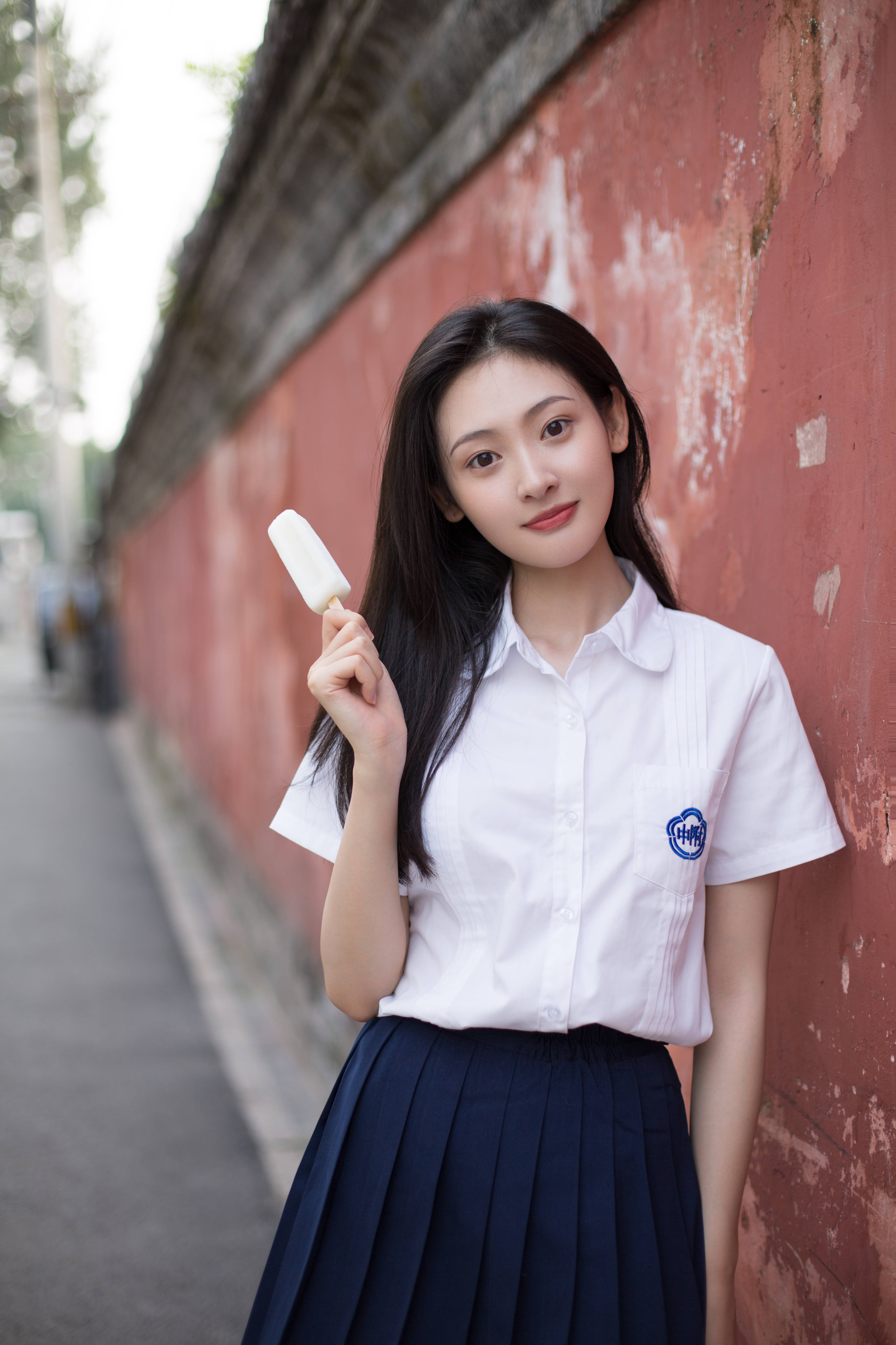 氧气少女刘玮婷校服写真 青春活力少女气息爆棚