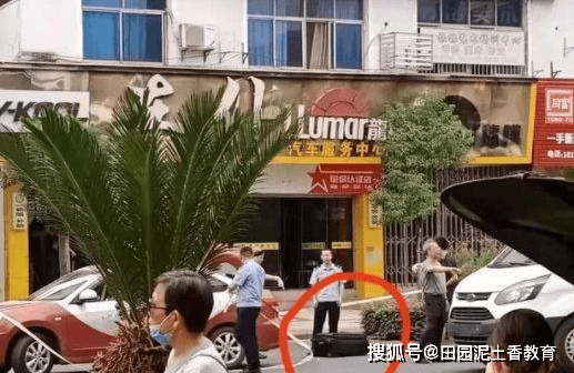 江西泰和县行李箱藏尸案作案动机19岁女孩家属否认网传情杀疑因经济
