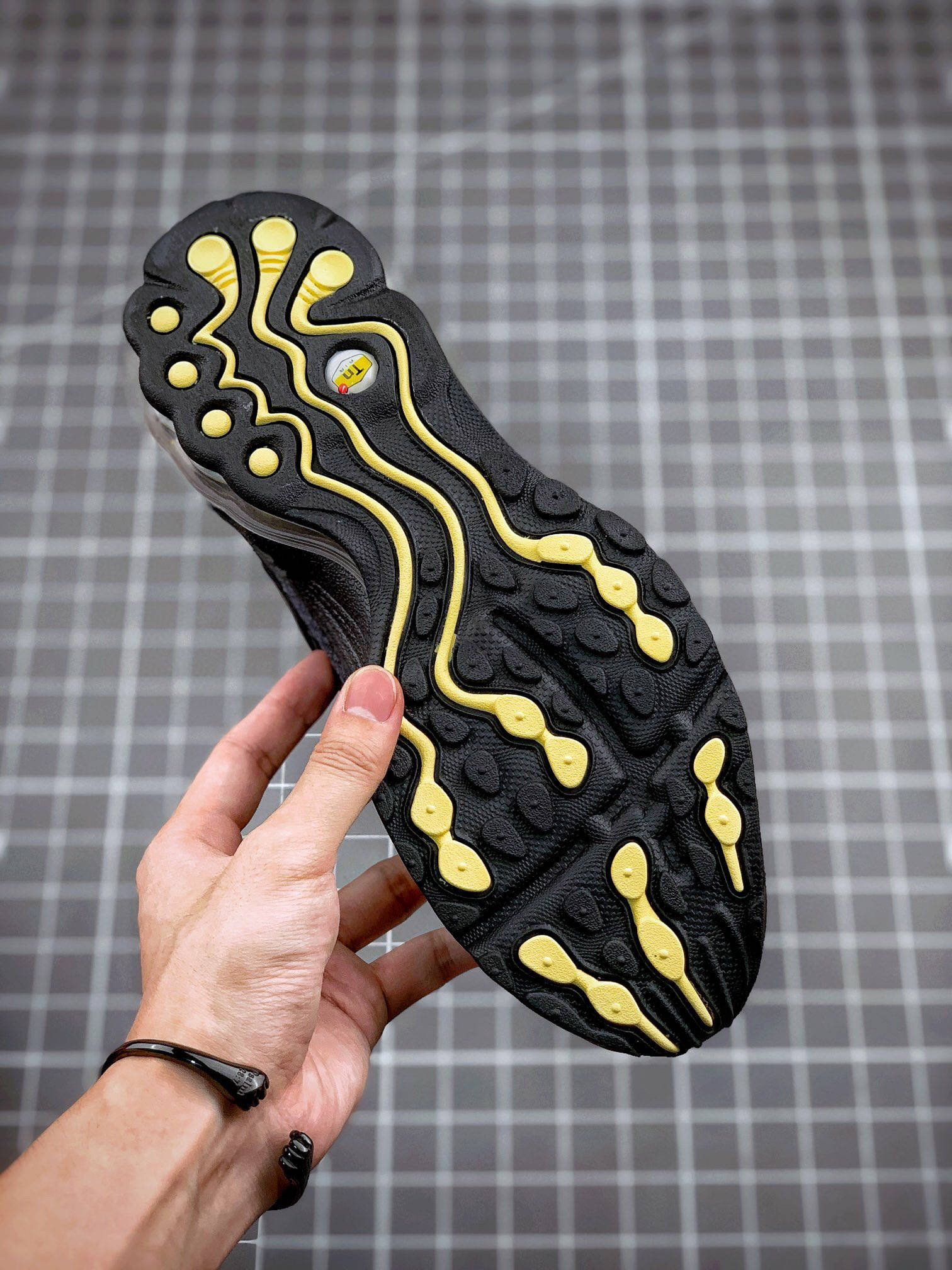 设计|?耐克 Nike Air Tuned Max Dark Charcoal 黑蓝铜稠气垫运动鞋