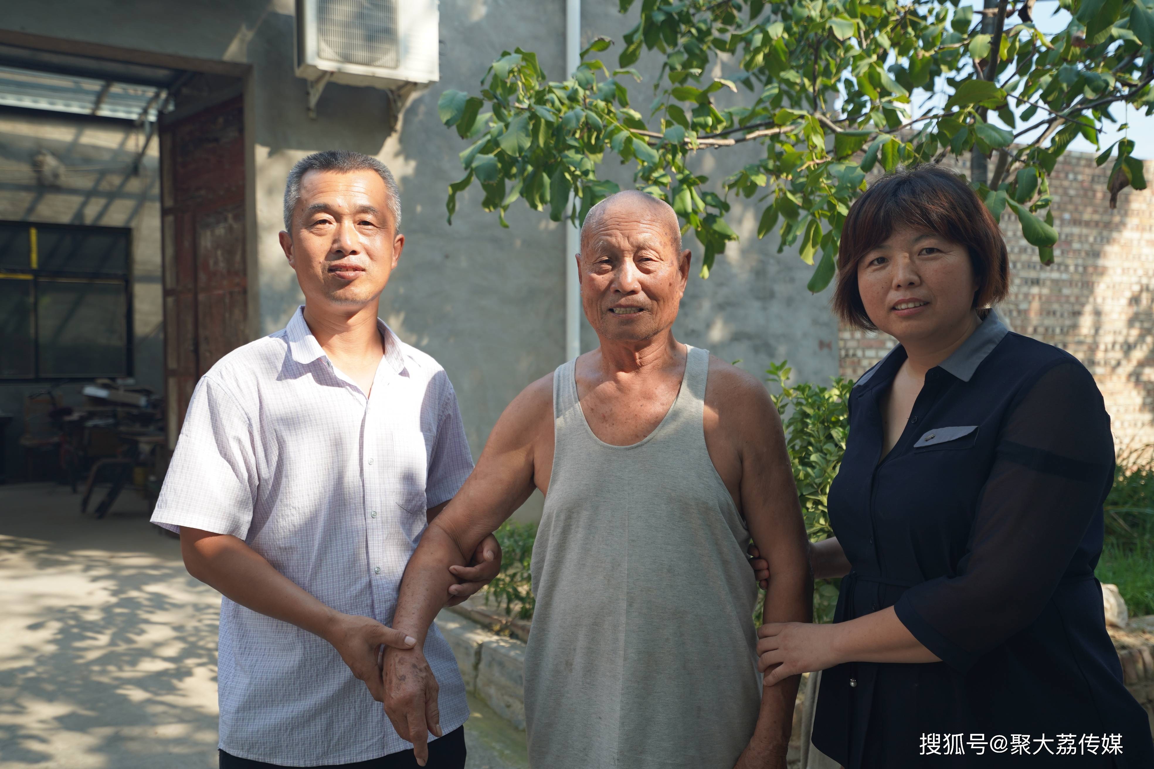 什么样的人算是文化人 c3ac335d6cf34572ab1eec6b0f2d9f95.jpeg