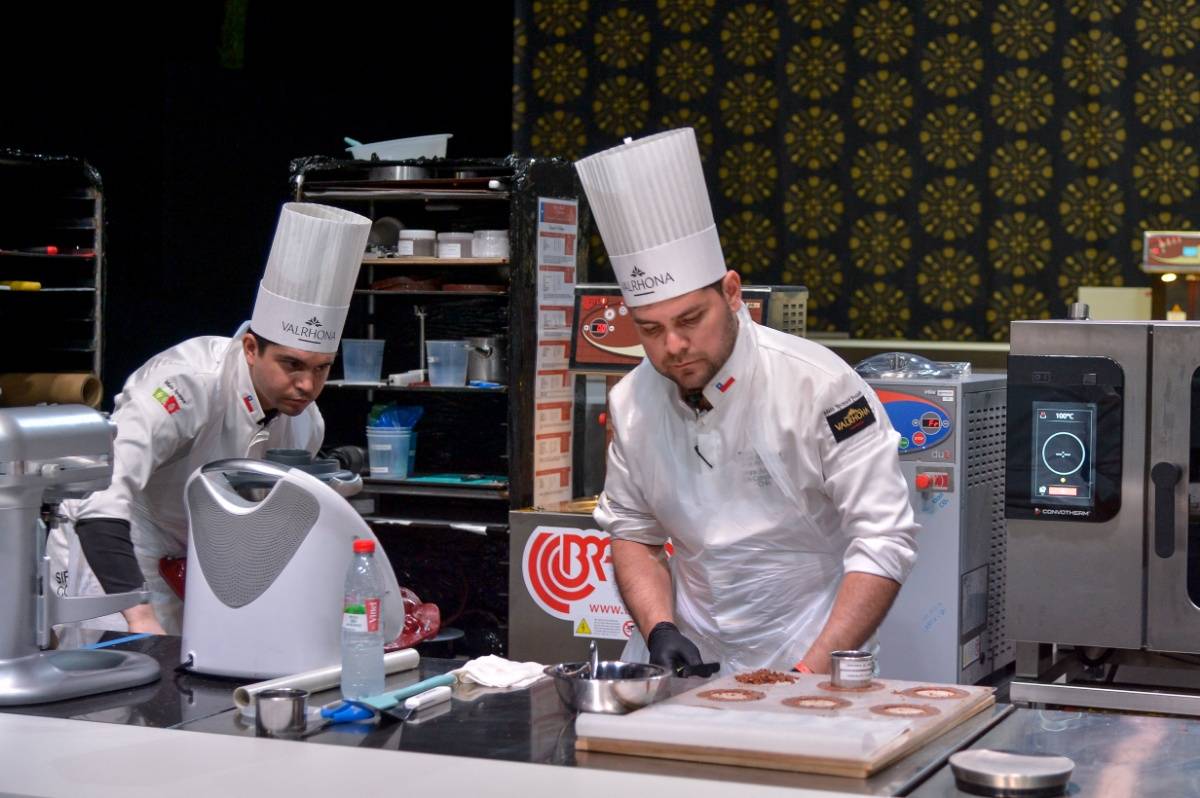 法国举行世界烹饪大赛 名厨各显身手烹制美味-搜狐大视野-搜狐新闻