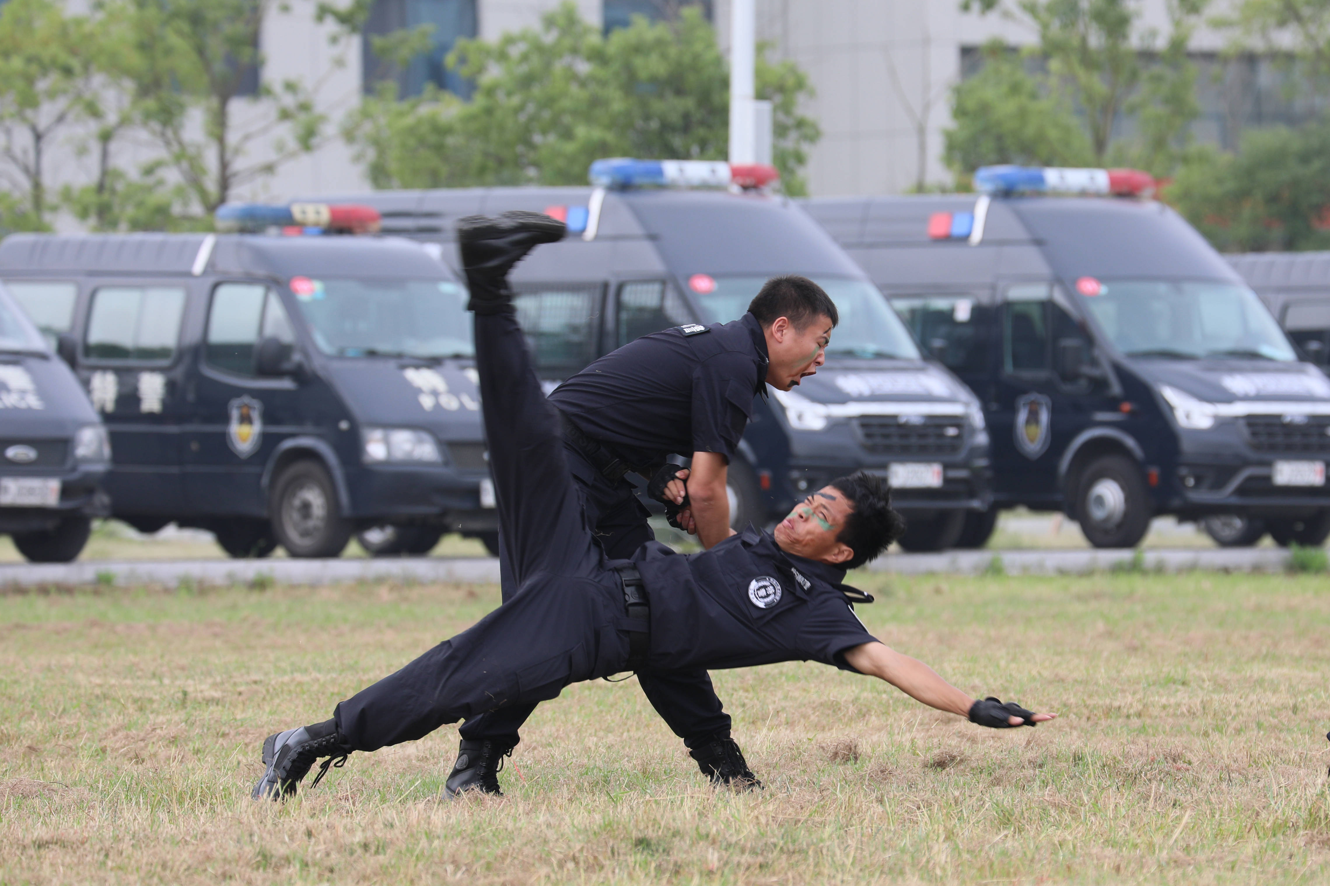 公安特警作战图片