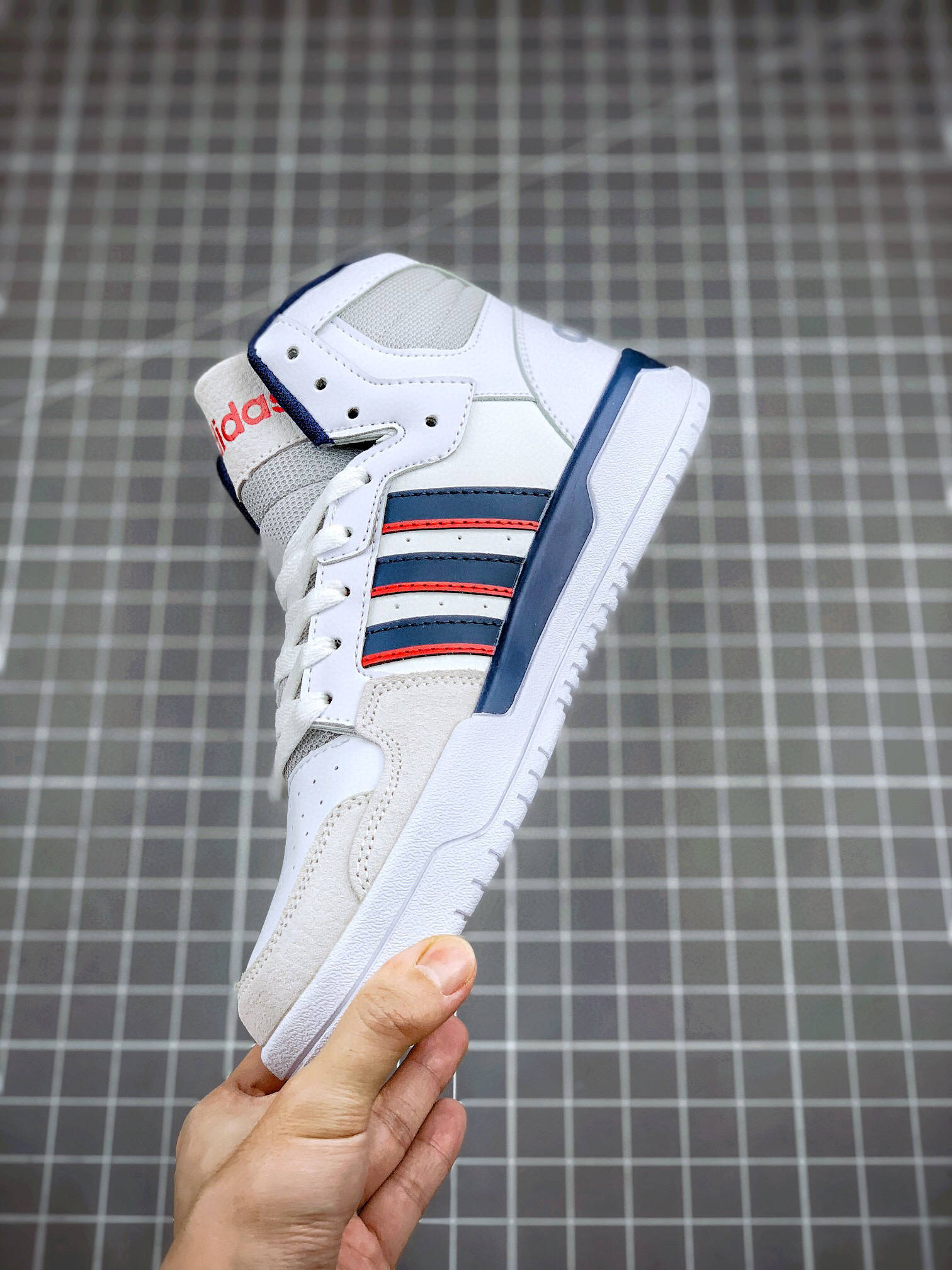 鞋舌 阿迪达斯 Adidas ENTRAP MID 中帮篮球鞋