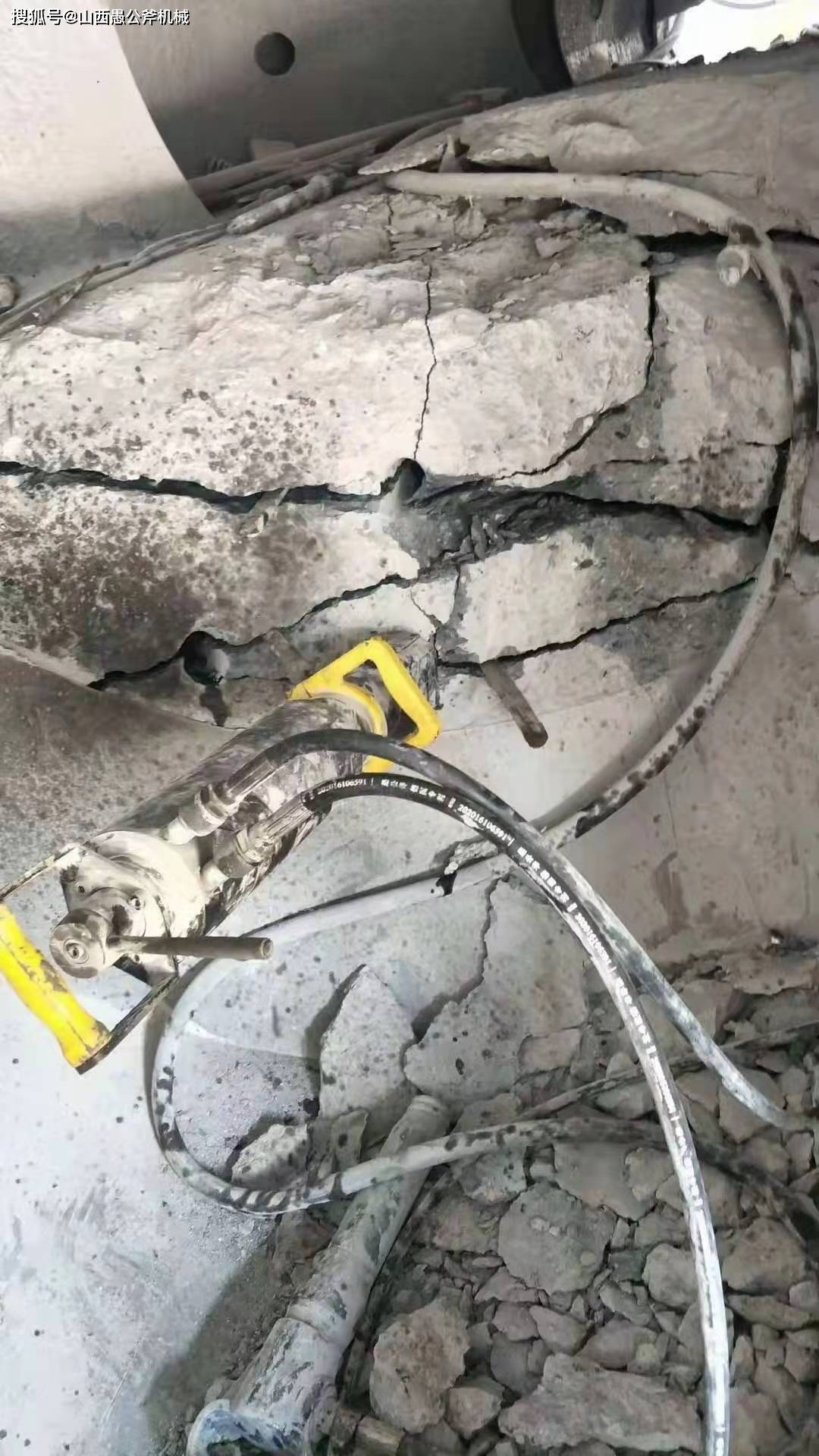 破拆楼梯速度快的机器