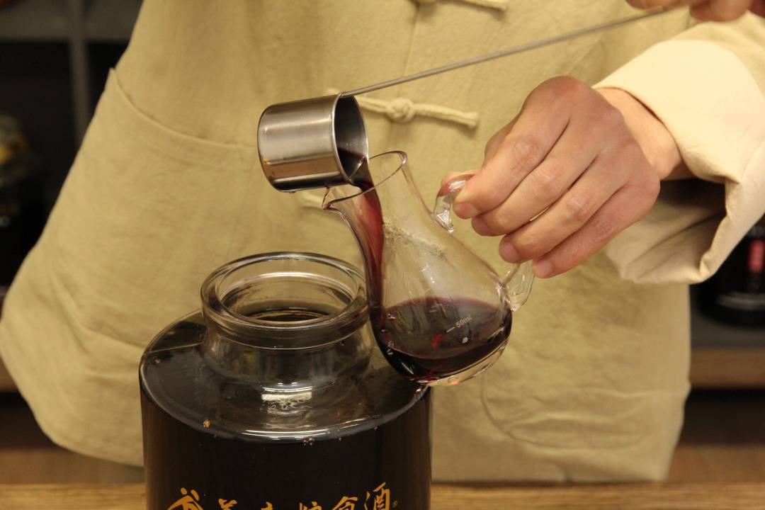 身体|桑葚酒常喝好处多，尤其是男人，别说我不告诉他