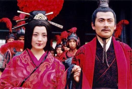 汉武帝刘彻在甘泉宫遭遇匈奴突袭卫青冒死救驾却为何反被削去兵权