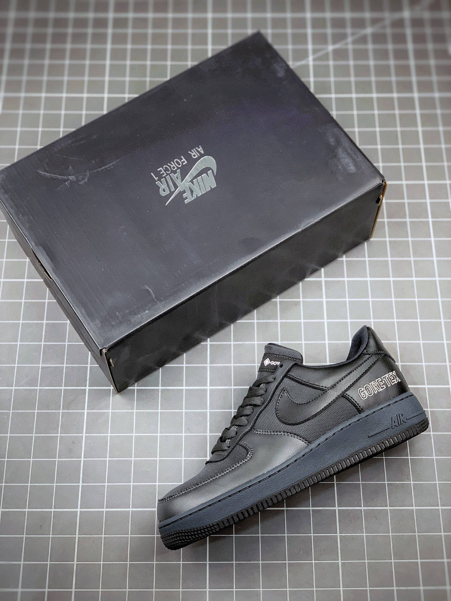 Gore-Tex 耐克空军一号机能 Nike Air Force 1 GORE-TEX 煤黑低帮运动鞋