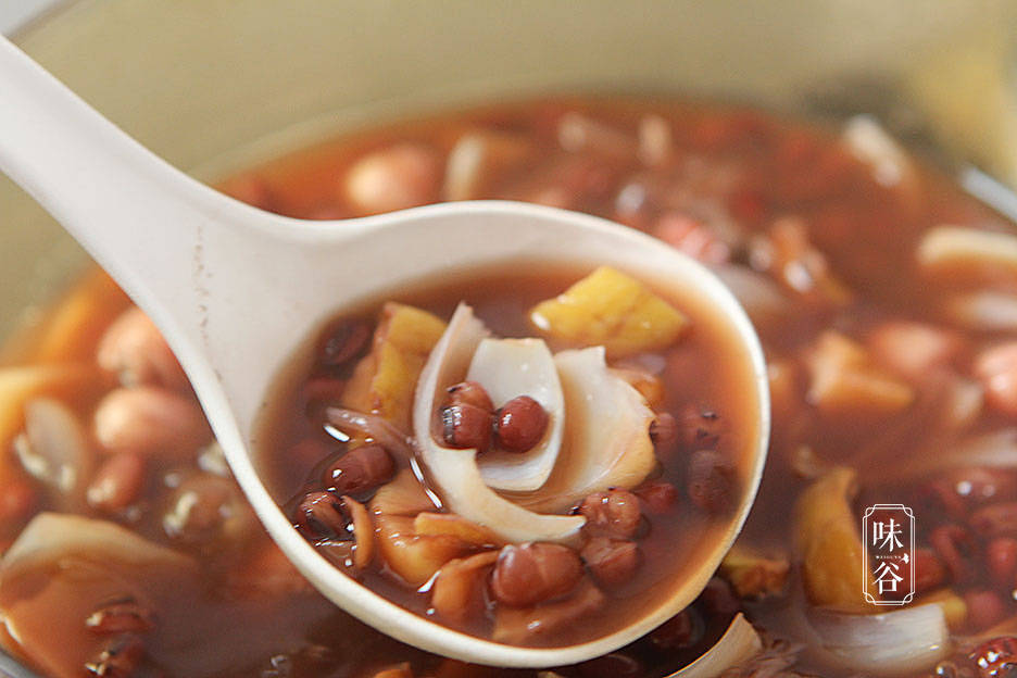 栗子|秋天，餐桌四宝不能少，煮成糖水特美味，滋补暖身，每次必吃精光