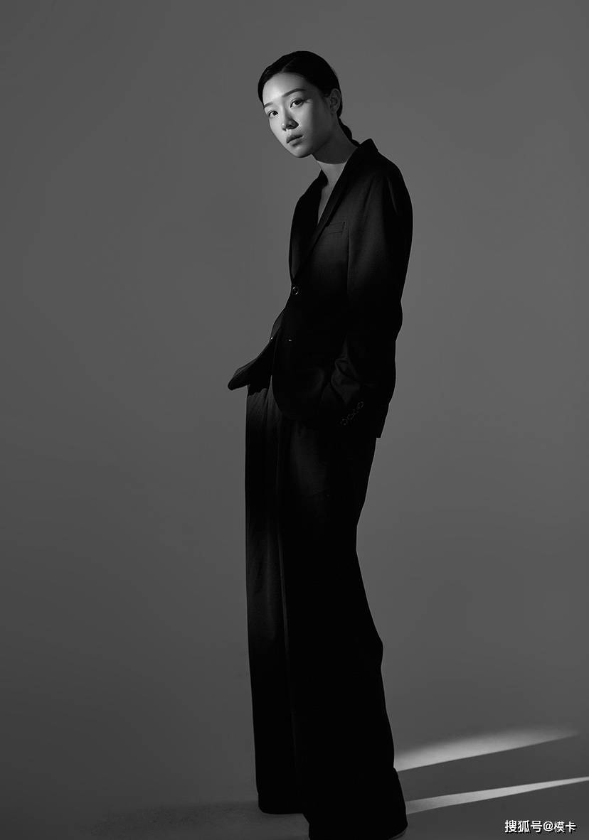 体重 模卡 推荐艺人：大莹