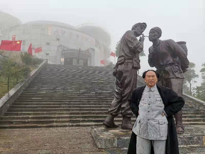 熊大俊先生应邀参加贵州晴隆县阿妹戚托景区红色宣传活动