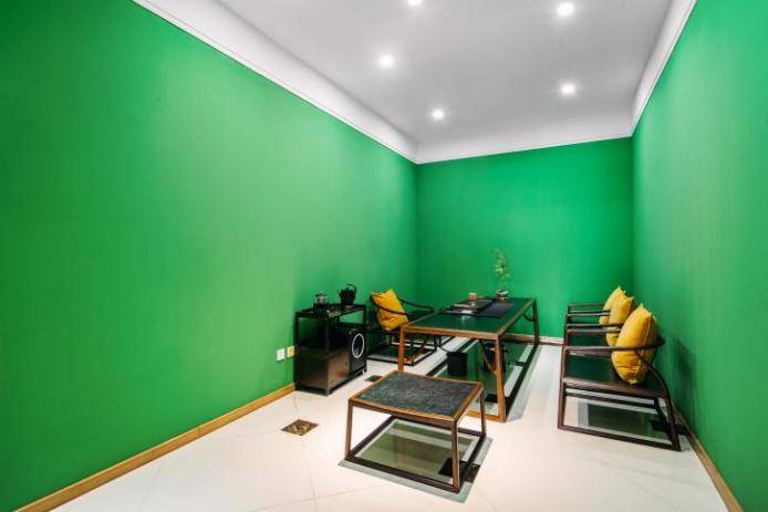 人文赏古董珠宝领略欧洲历史人文 品酒茶感受中西方文化碰撞