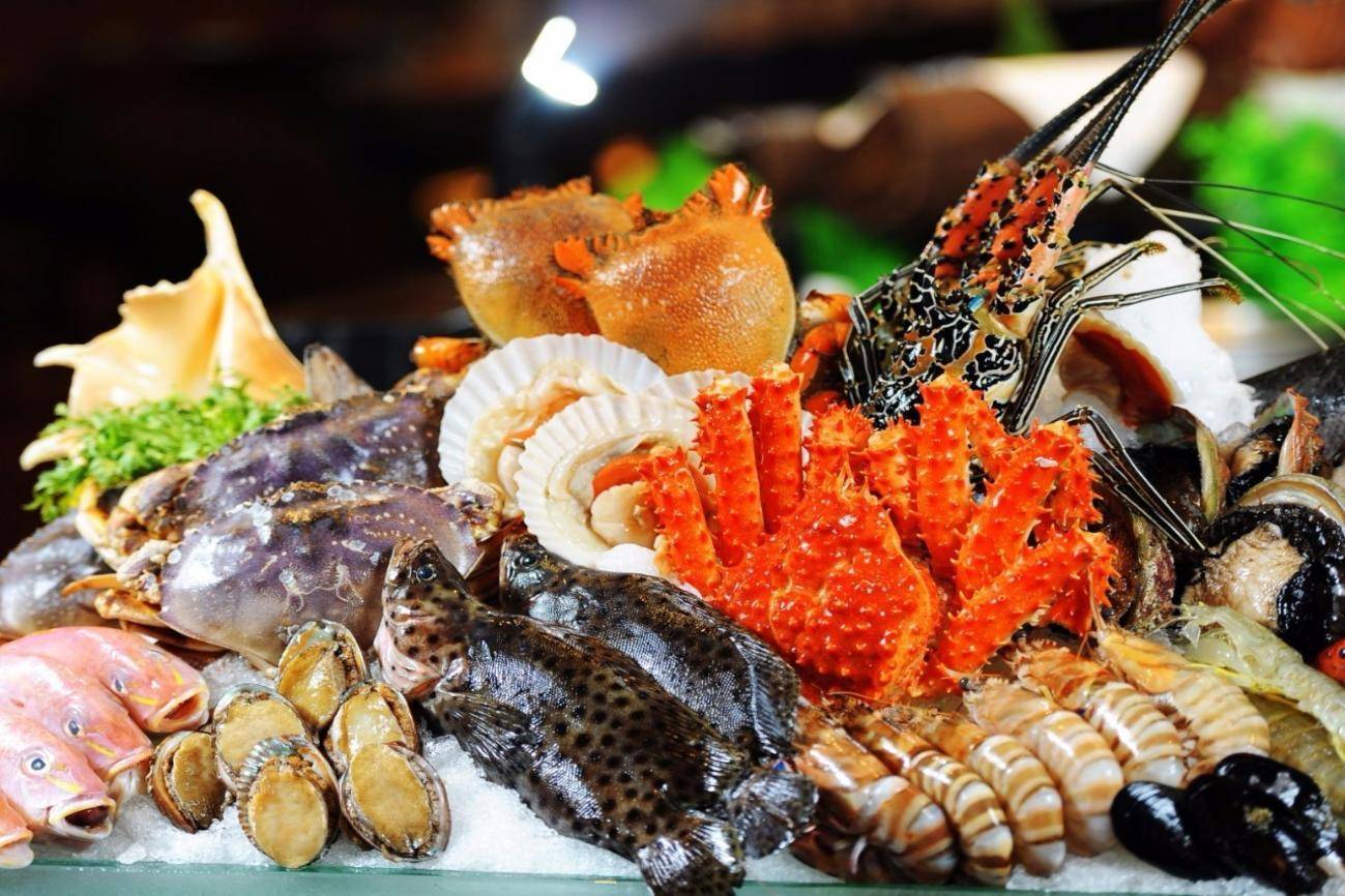 饮食动不动就脸上脱皮干燥紧绷刺痛？收下这份饮食指南，告别敏感肌！