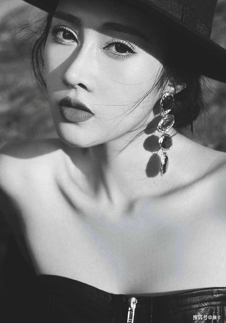 通告 模卡 推荐艺人:江雪