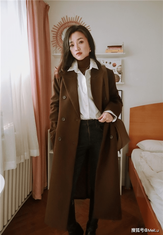 整体 会“打扮”的女人,穿大衣都离不开这3双靴,显瘦显高不说还时髦