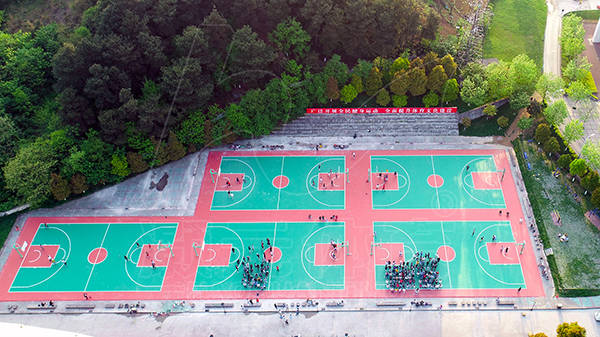 十二中--混合型塑胶跑道贵州省凯里市锦屏县城关第四小学--水性硅pu