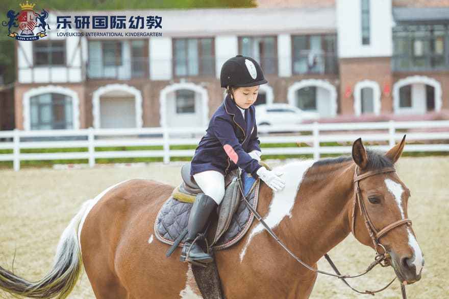 商文在线带你回顾乐研国际幼儿园少儿马术精彩活动