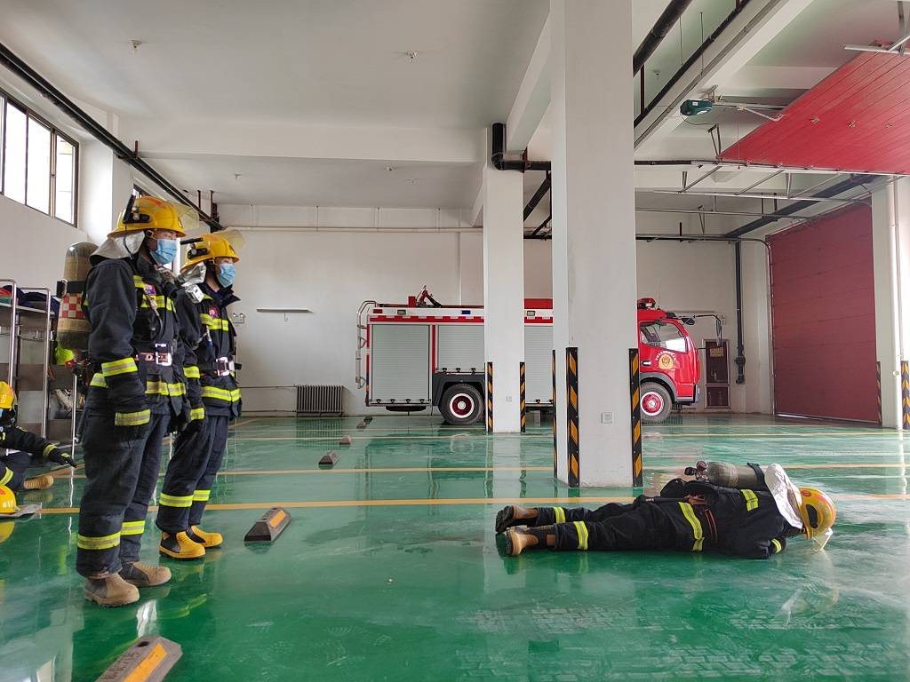 甘肃打基础保安全秦安消防开展紧急避险操法训练