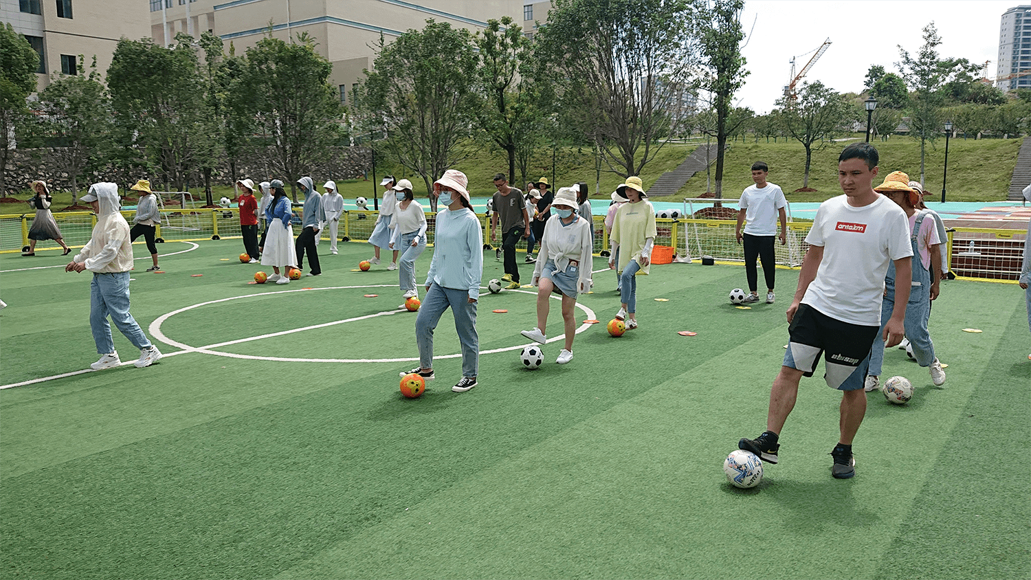 实操|哈咘哈咘|“双减”之下，幼儿园体育教师仍缺失近300万