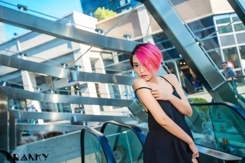 套装 杨芳芳：自律的女生是最美的健康