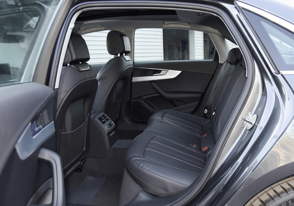 20款奥迪a4lquattro豪华版后排空间总体来说,虽然a4l在空间和内饰的