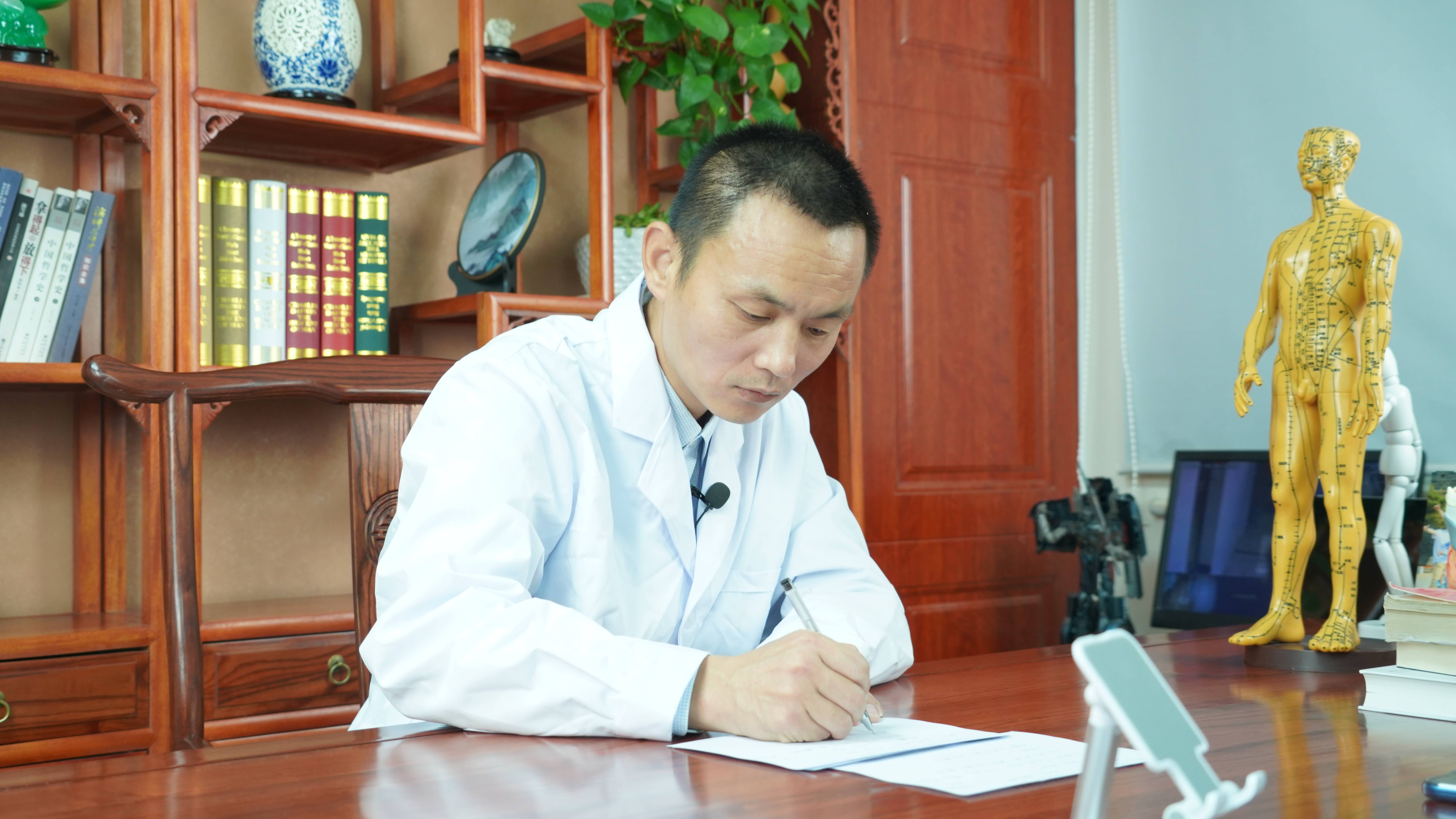 小心你的胃穿孔