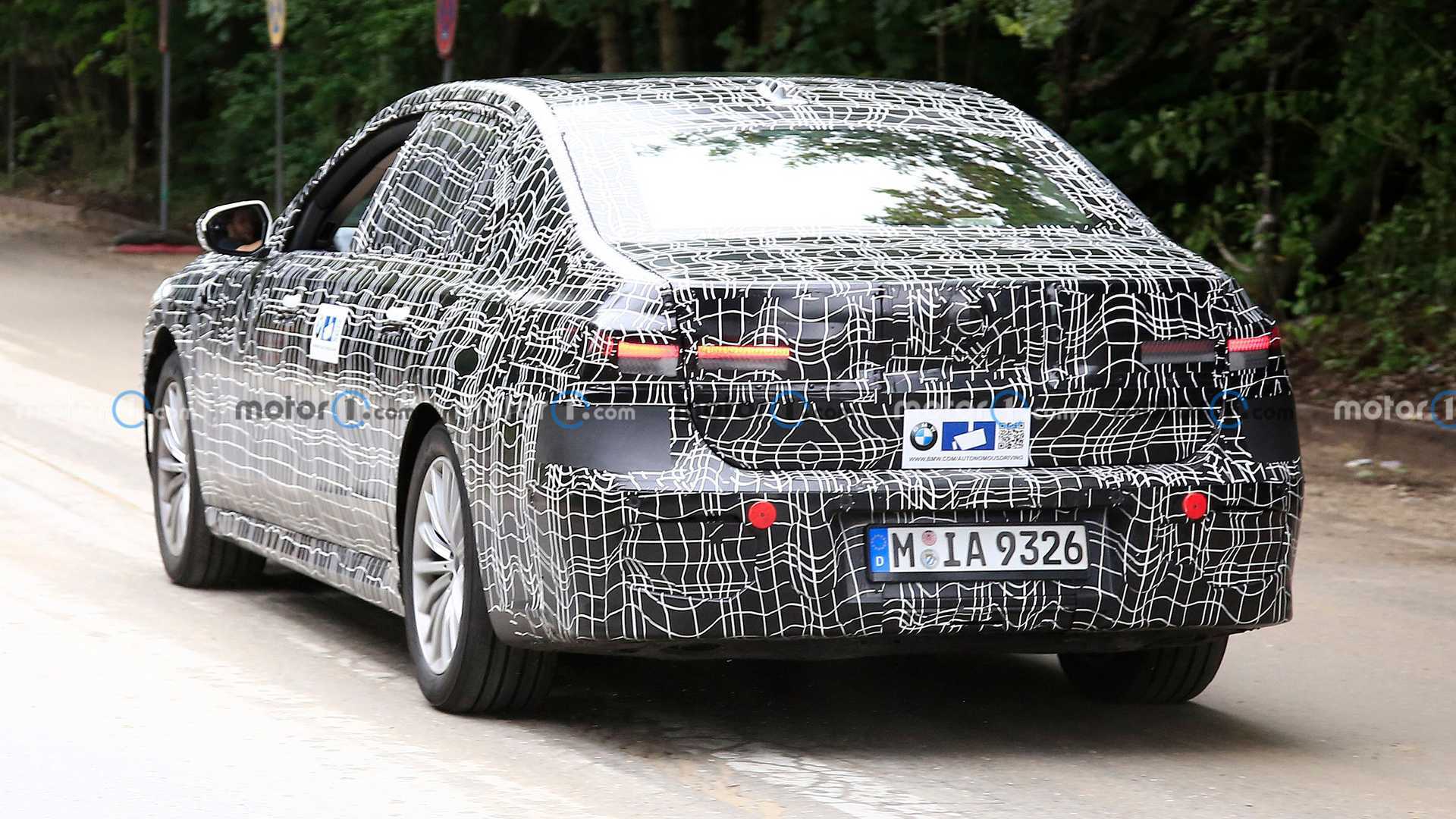 22年7月投产全新宝马7系假想图曝光 新车