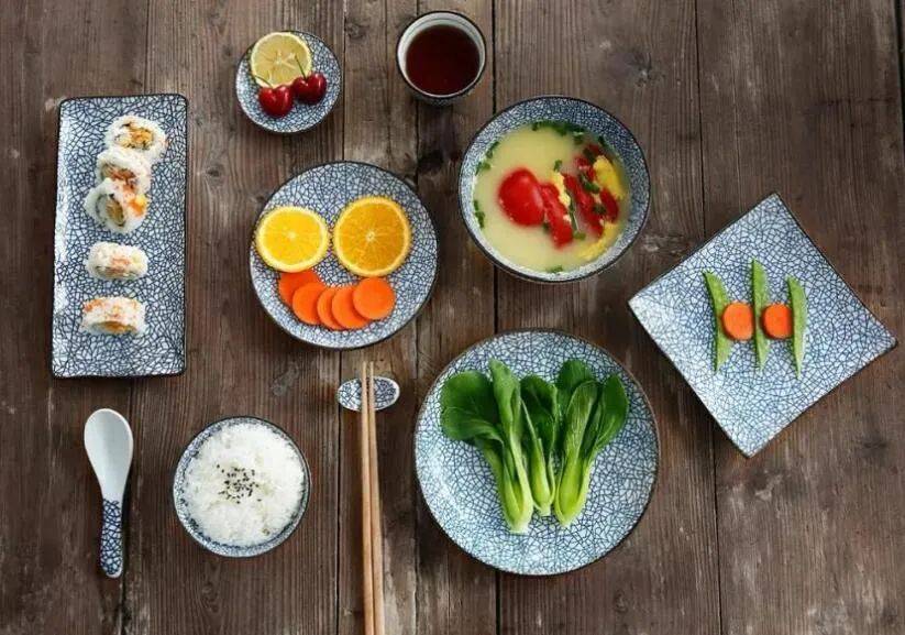 控制|老人中风偏瘫，打乱了一家人所有的生活节奏，提前预防不容小觑