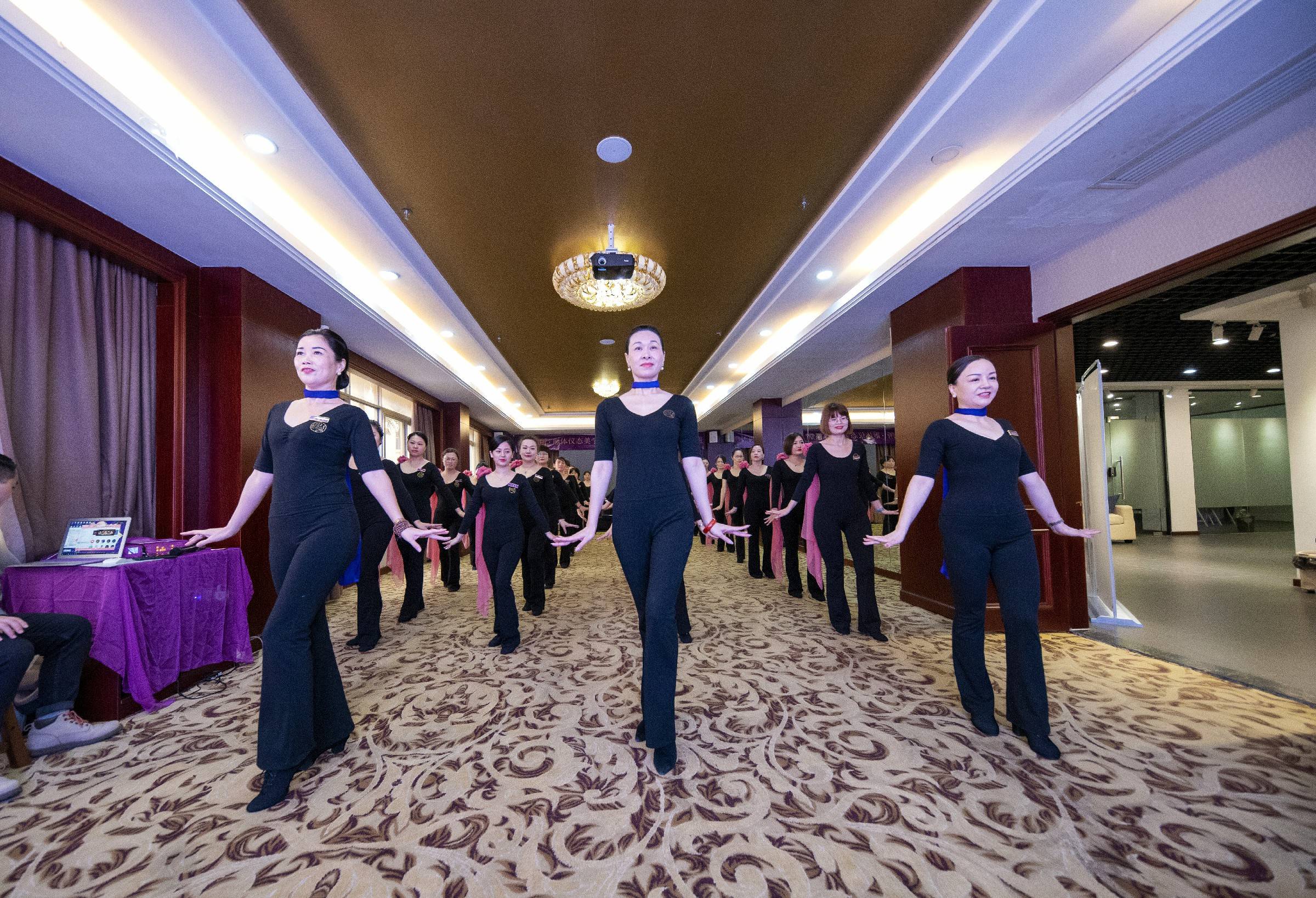 涉嫌传销与非法行医 这样的兔斯美财富项目你敢