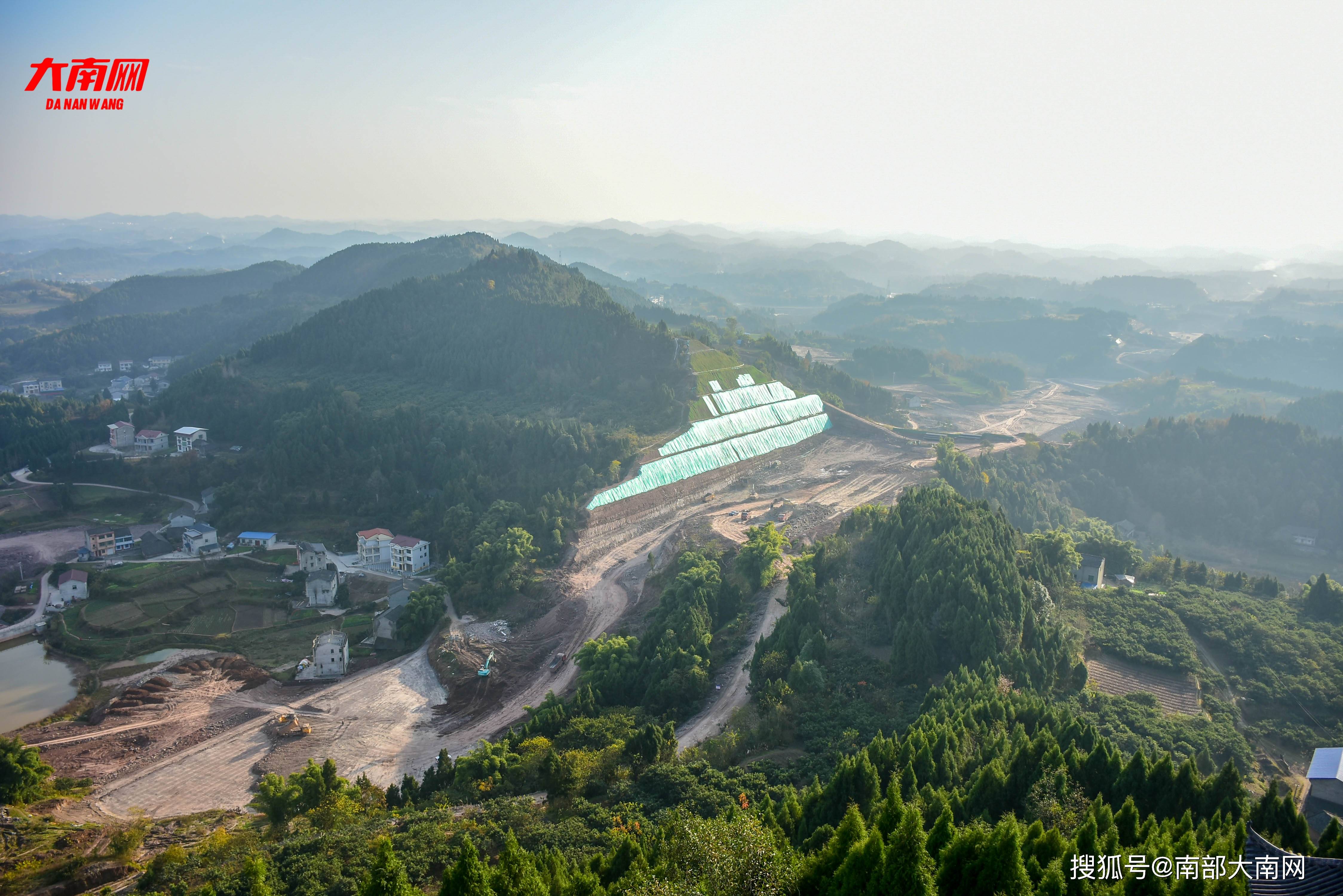 四川南充南部县望月锦绣长城