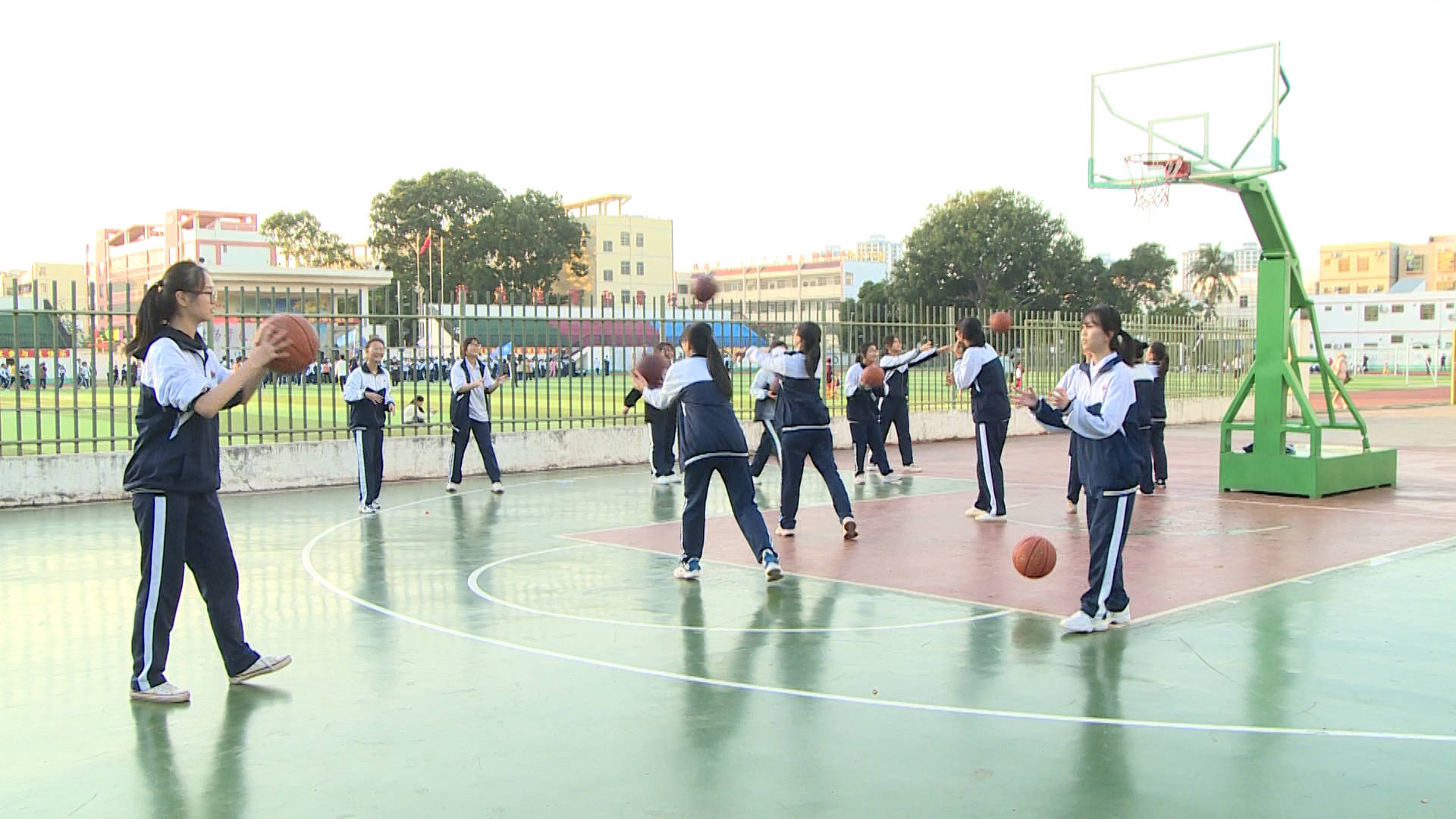 创新课后服务模式 丰富学生课余生活_东方市_家长_活动