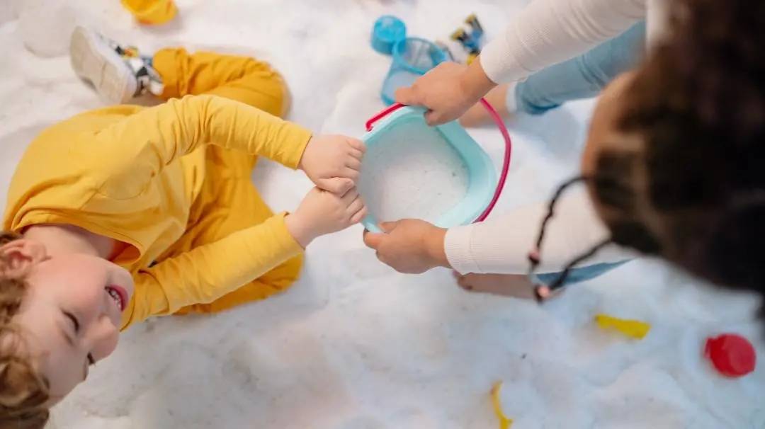 玩具|「宜童案例」郑州自闭症儿童破坏玩具搭建行为干预