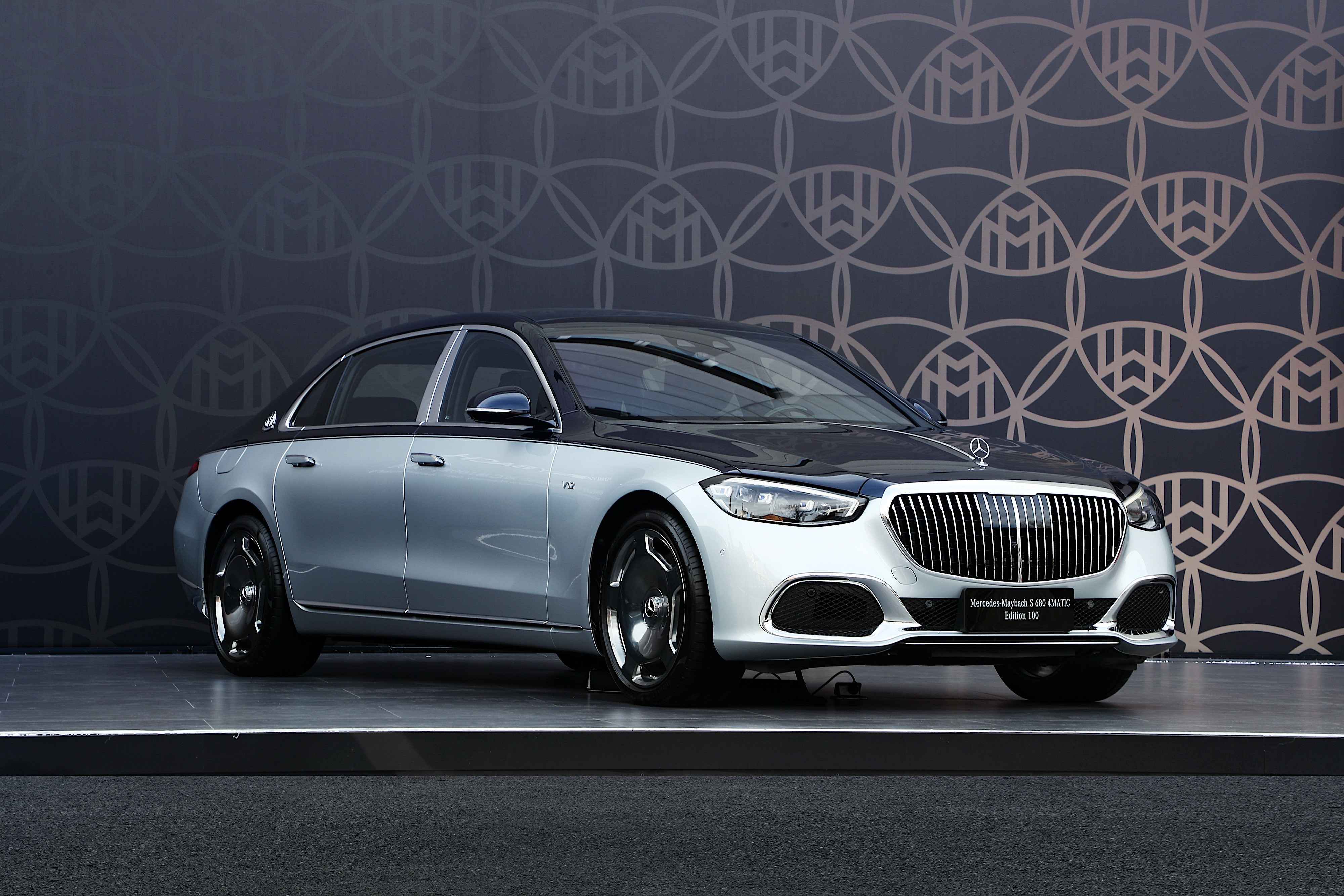 传奇百年共赴臻境迈巴赫100周年品牌展开启传奇新章