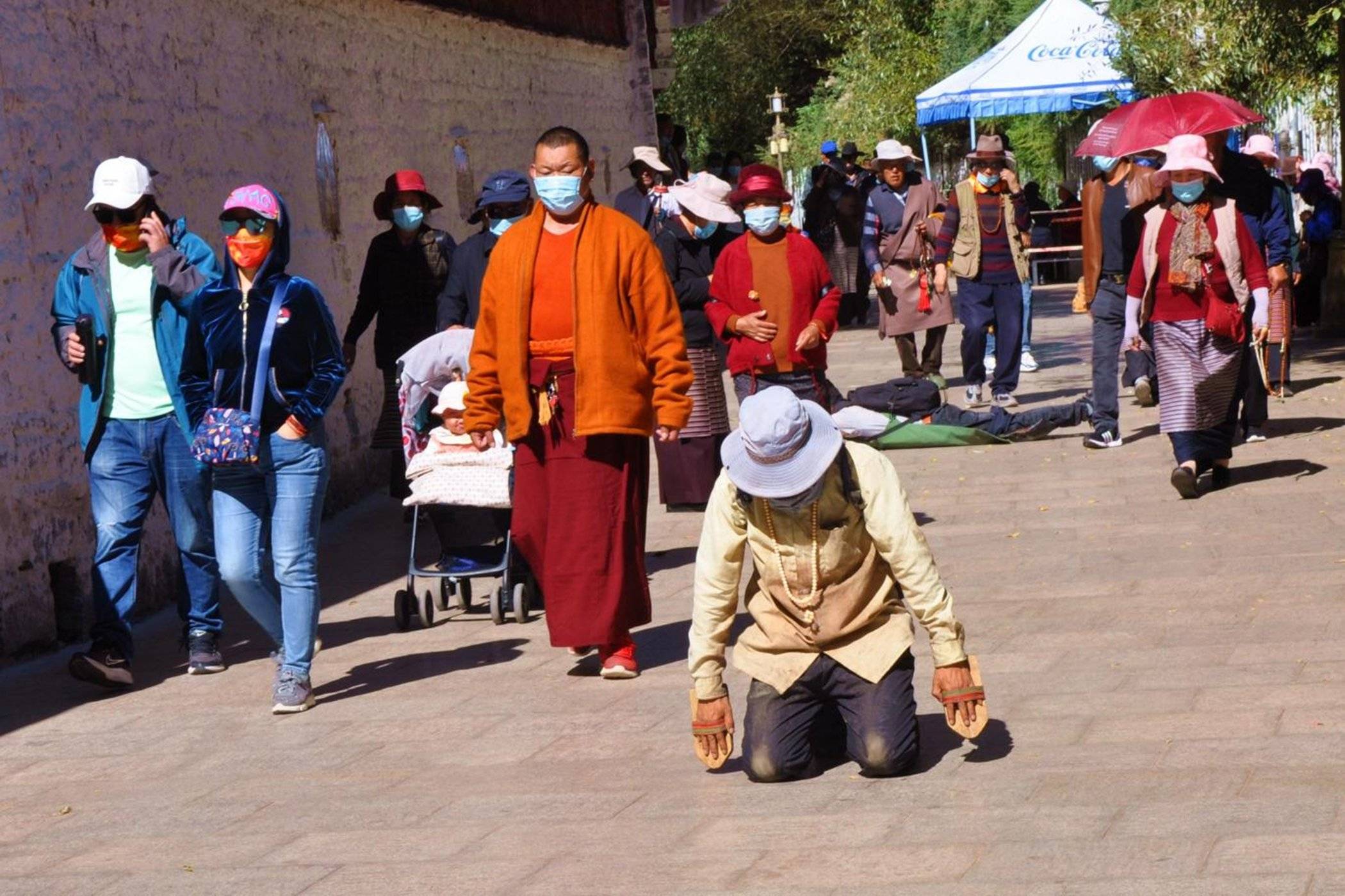 细品拉萨八廓古城藏族风情