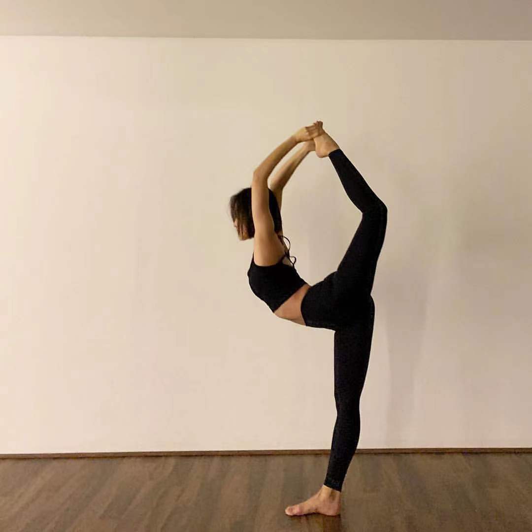 liforme丨如何练习瑜伽舞王式?这套练习方法值得收藏!_臀部_左脚_扬格