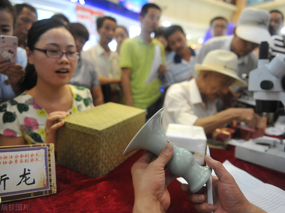 北京大批古玩鉴宝专家配合套路拍套路鉴成为古玩界最大的祸患