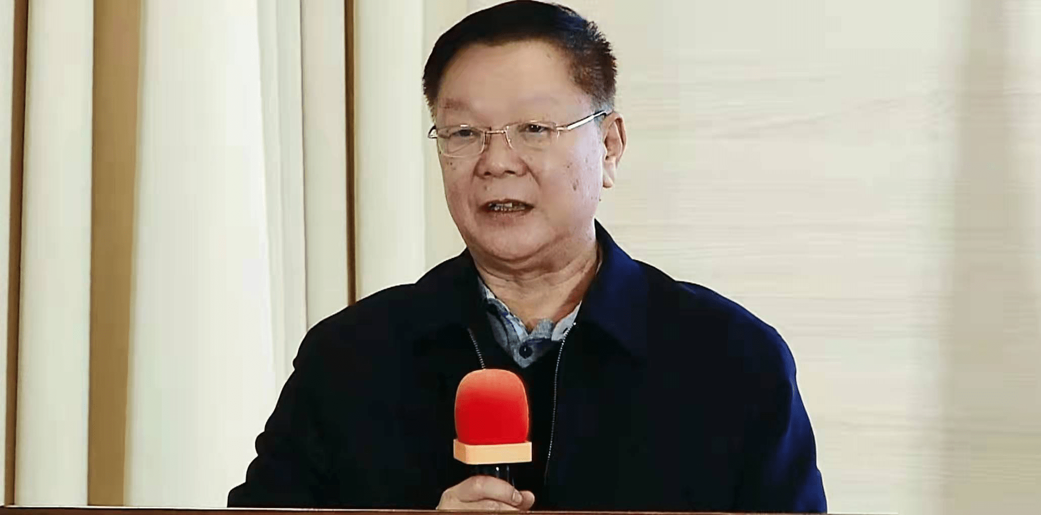 省关工委常务副主任,省委原常委,省军区原政委张秉德;省关工委副主任