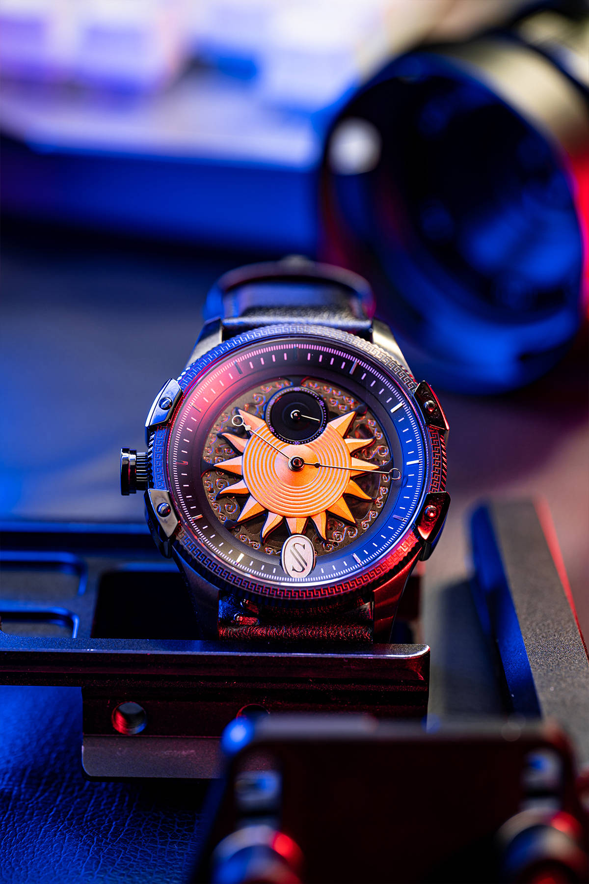 以达芬奇日心说概念设计的表,是怎么样的?_表盘_的设计_宇宙